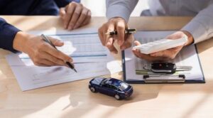 mua bảo hiểm thân vỏ xe ô tô 2